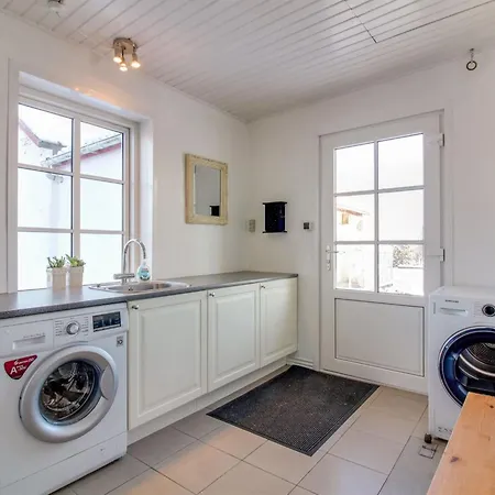 Fraþulf - 6km From The Sea By Interhome *