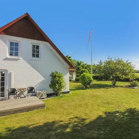 Fraþulf - 6km From The Sea By Interhome Nyaraló *